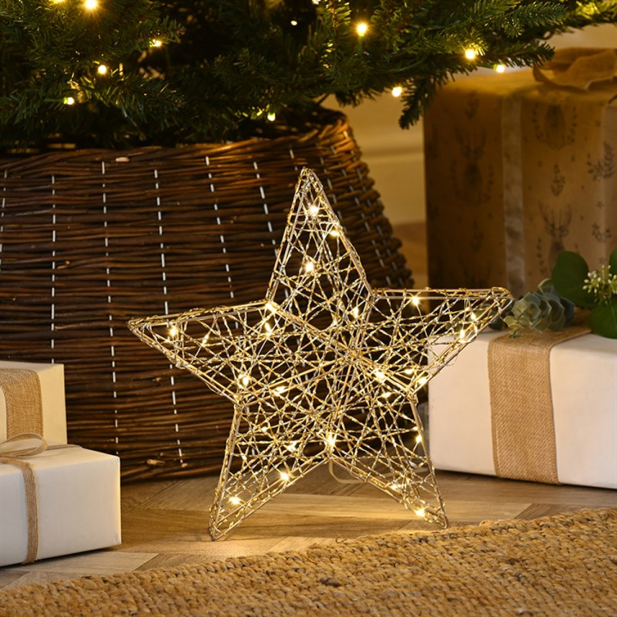 30cm Light-Up Shimmer Star with Timer